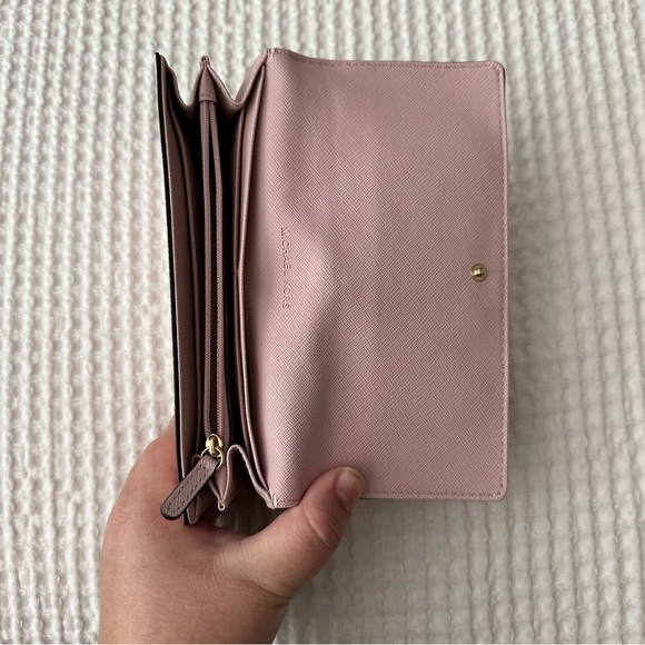 Light Pink Michael Kors Wallet - Picture 2 of 4